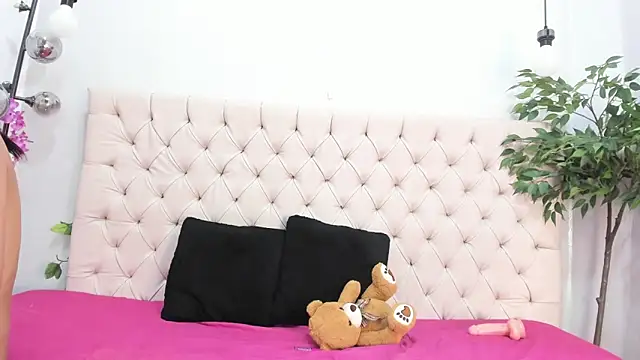 Holly_Sly's cam snapshot