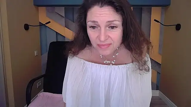 EllaLong's cam snapshot