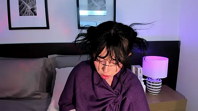 vi_anaya's cam snapshot