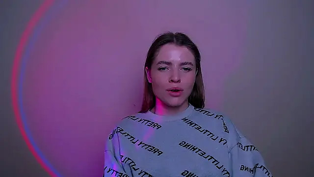 MissOliviaa_'s cam snapshot