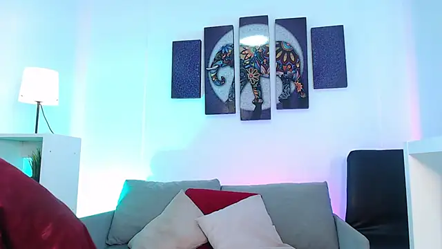 emily_jewell1's cam snapshot