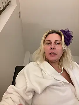 Amelia9798's cam snapshot