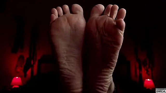 Amanita__Pantherina's cam snapshot