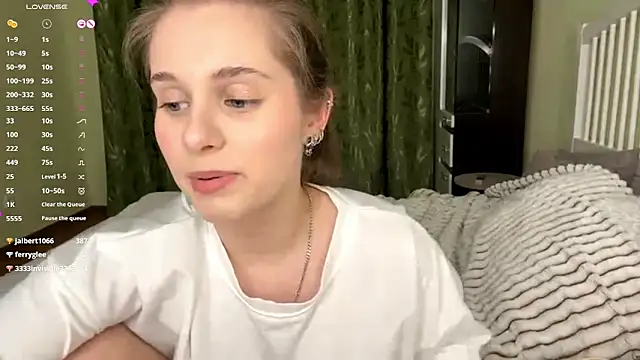 MiaBlanko's cam snapshot