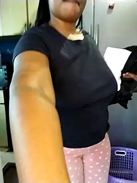 Belinder003's cam snapshot