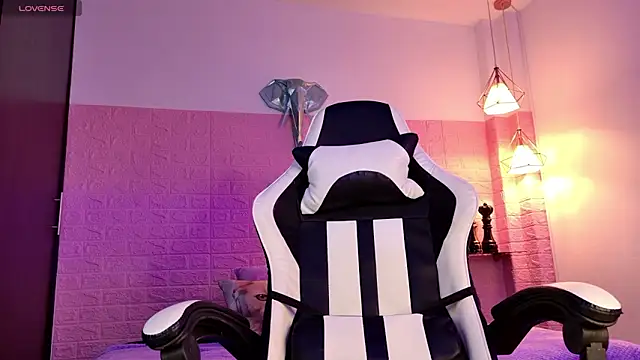 Dulce_Stormy's cam snapshot