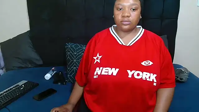 CaramelBootty's cam snapshot