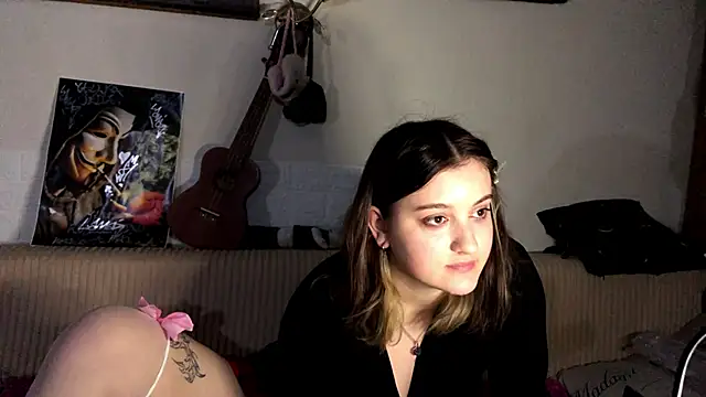 ElaraBlack's cam snapshot