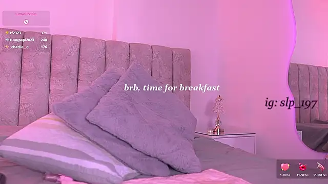 sara_lopee1's cam snapshot