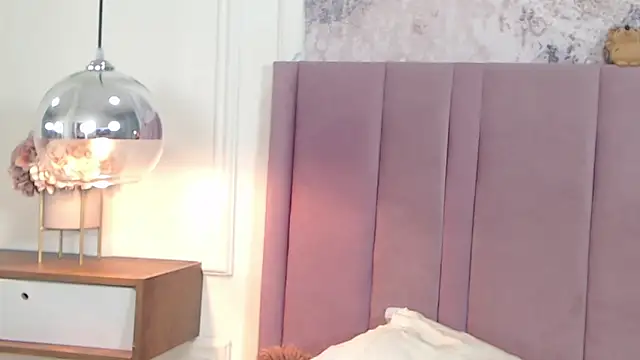 SabrinaDevill's cam snapshot