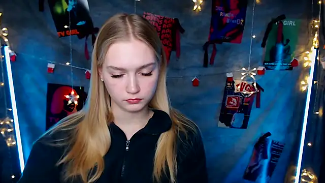 MademoiselleCl's cam snapshot