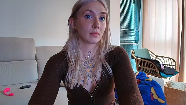 tattoobbgirl's cam snapshot