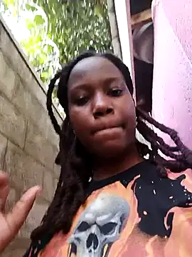 Bootyful_me's cam snapshot