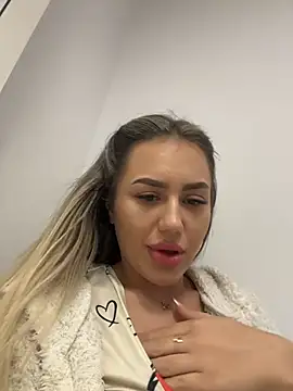 alisa_w's cam snapshot