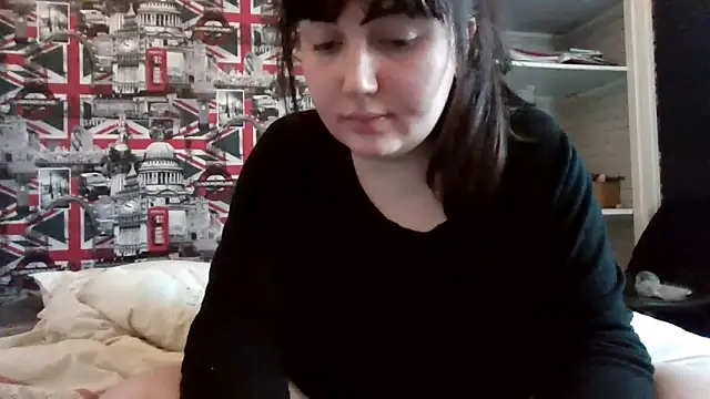 Lynylou's cam snapshot