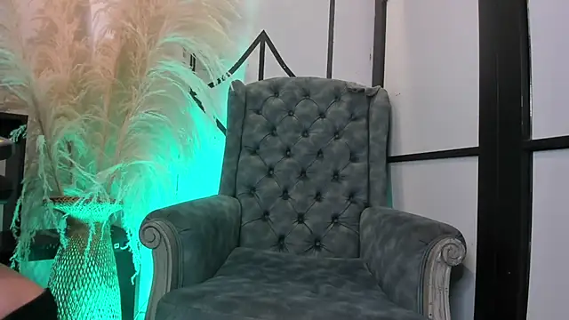 CatalinaMartinezz_'s cam snapshot