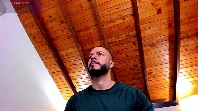 Tom_Bailey's cam snapshot