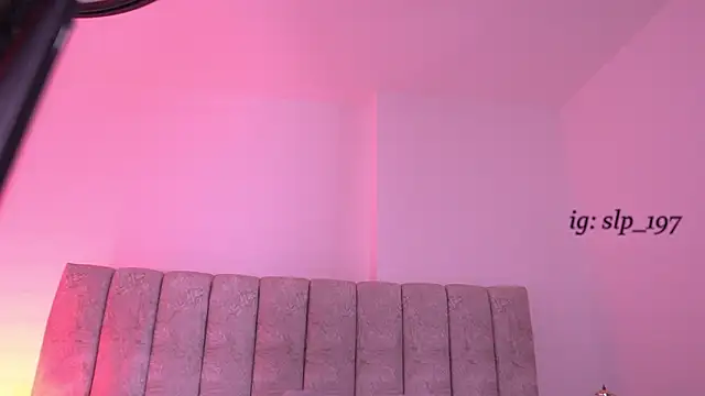 sara_lopee1's cam snapshot