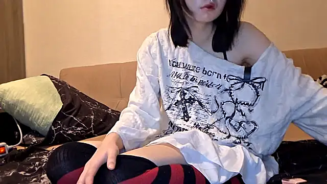 Goth_cute's cam snapshot