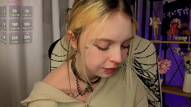 ElvenQueen's cam snapshot