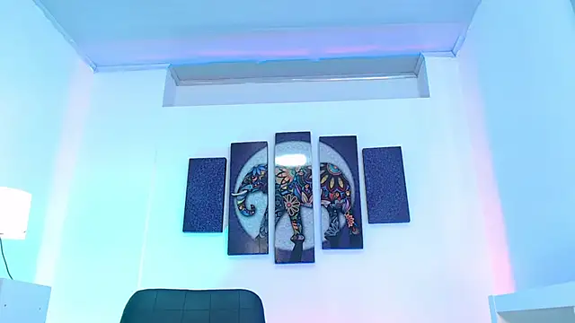 emily_jewell1's cam snapshot