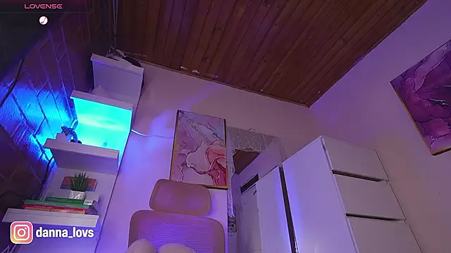 Dannaa_Lovs's cam snapshot