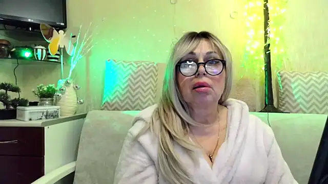 SusieNoreen's cam snapshot