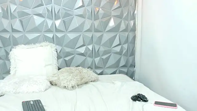 Celeste_Rouse1's cam snapshot