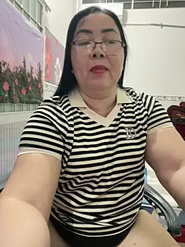 Alinat_'s cam snapshot