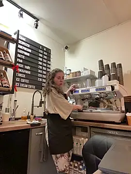 cinnabon_'s cam snapshot