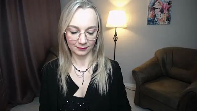 Ava_Elior's cam snapshot