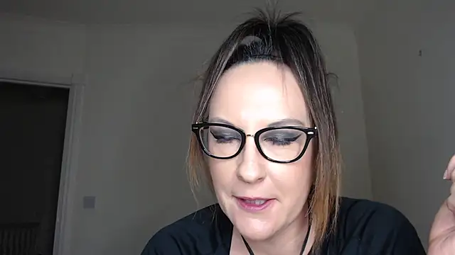 Humiliatrixxxx's cam snapshot