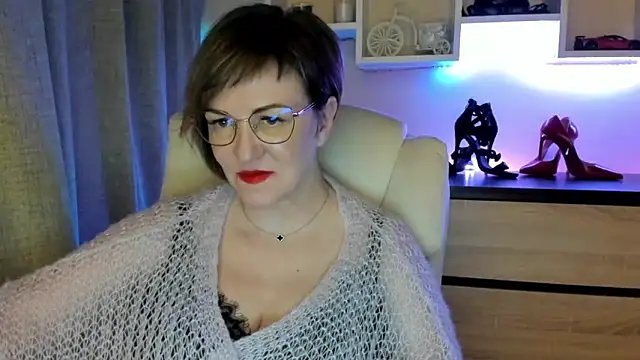 feliziaDesire's cam snapshot