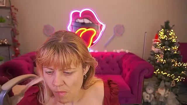 BellaLaPetit's cam snapshot