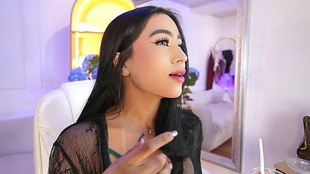 elasummer live sex cam