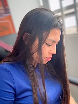 LIZ-06_'s cam snapshot