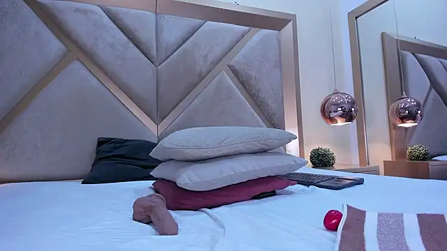 Megan_Siner's cam snapshot