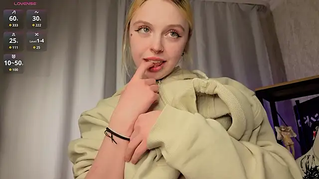 ElvenQueen's cam snapshot