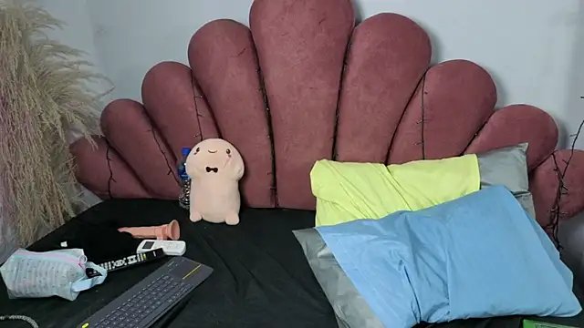 CHIARAJJONES's cam snapshot