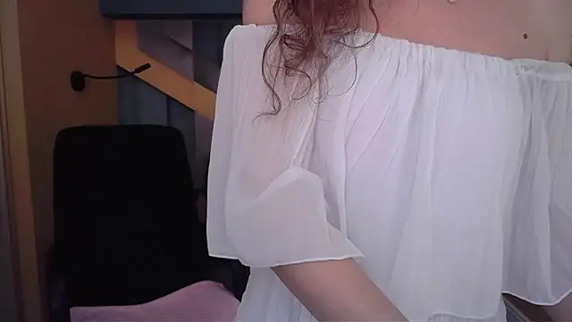 EllaLong's cam snapshot