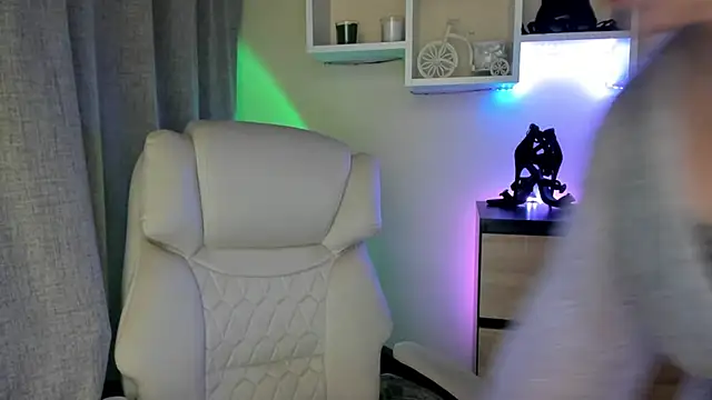 feliziaDesire's cam snapshot