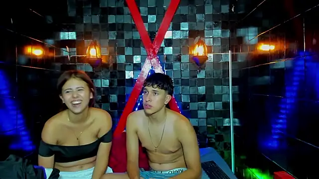 ChanellandMax's cam snapshot