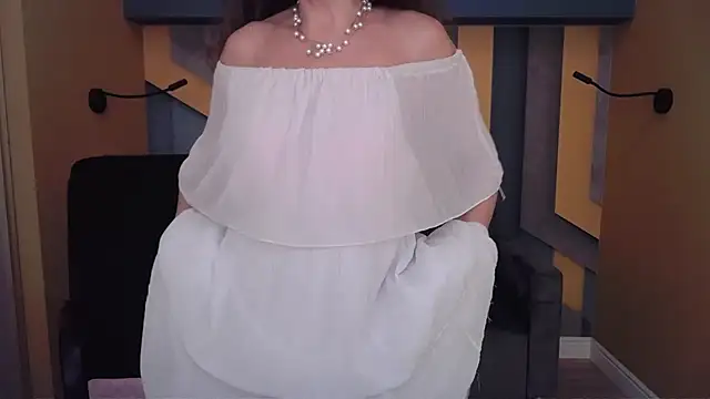 EllaLong's cam snapshot