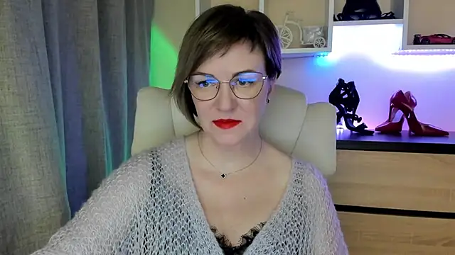 feliziaDesire's cam snapshot