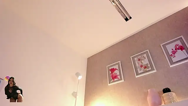 roxannegomez live sex cam