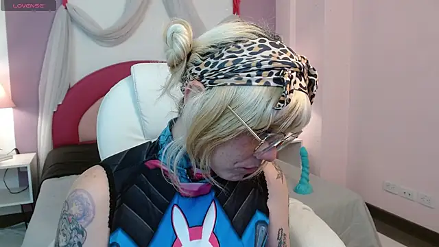 Andre_Vixen's cam snapshot