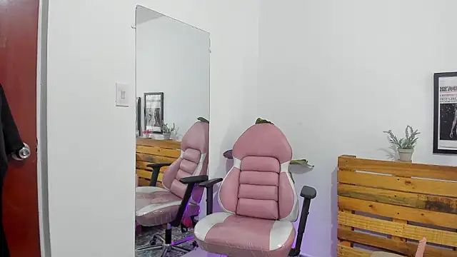 Naughty_Vanessa_'s cam snapshot