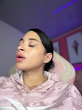 Sasha-18's cam snapshot