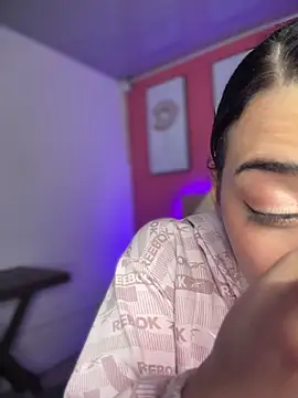 Sasha-18's cam snapshot