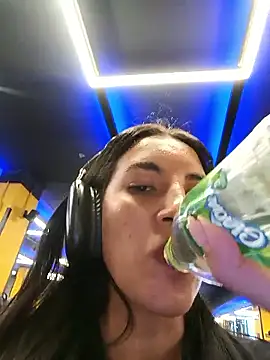 Bonny_Klote live sex cam